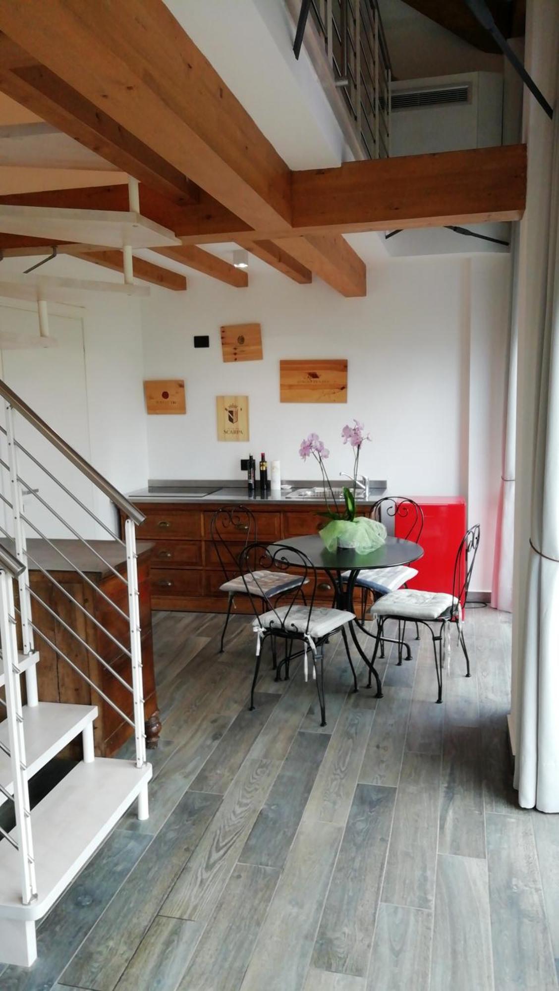 Agriturismo Podere Nigriano 萨罗 外观 照片
