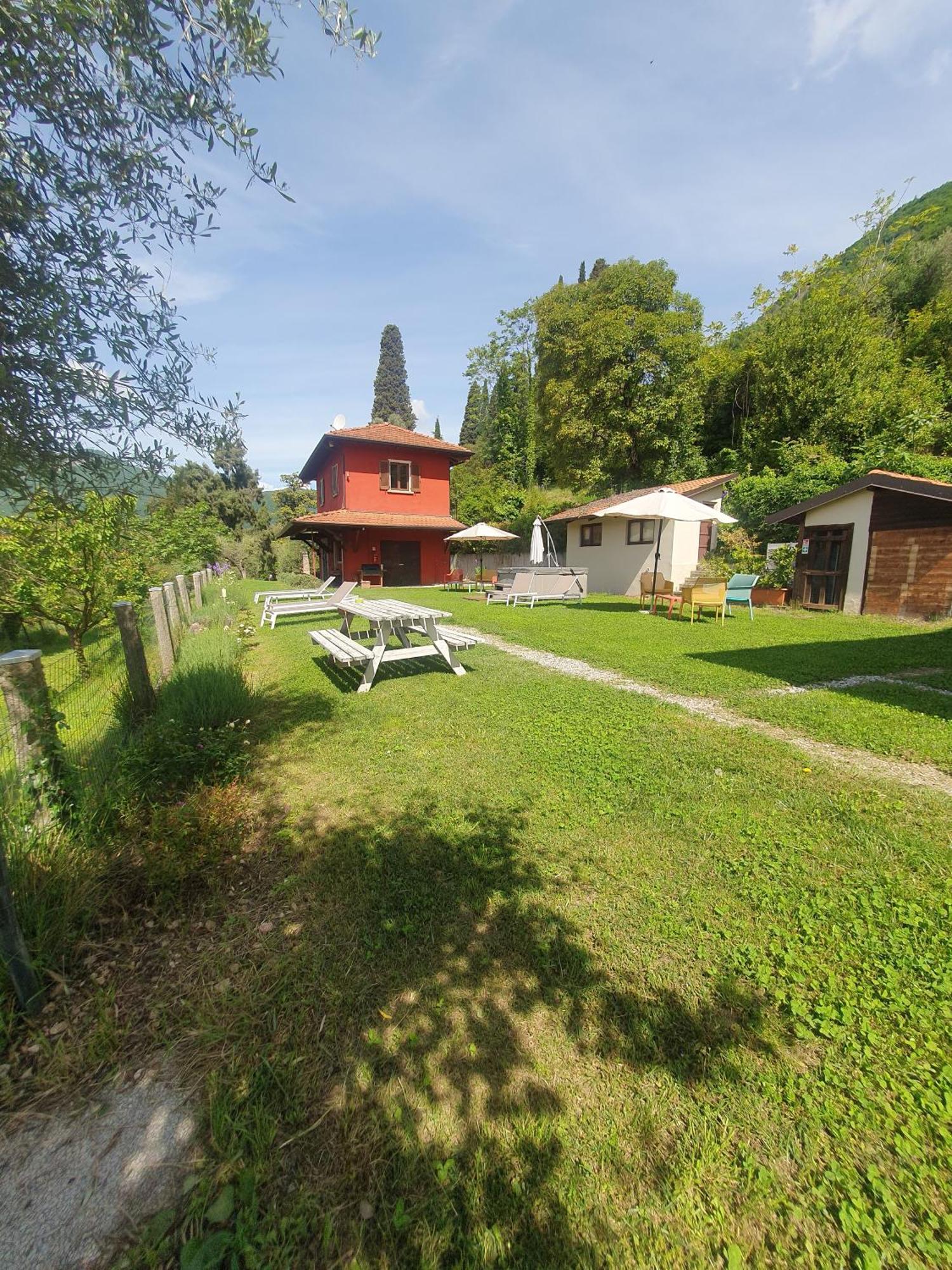 Agriturismo Podere Nigriano 萨罗 外观 照片