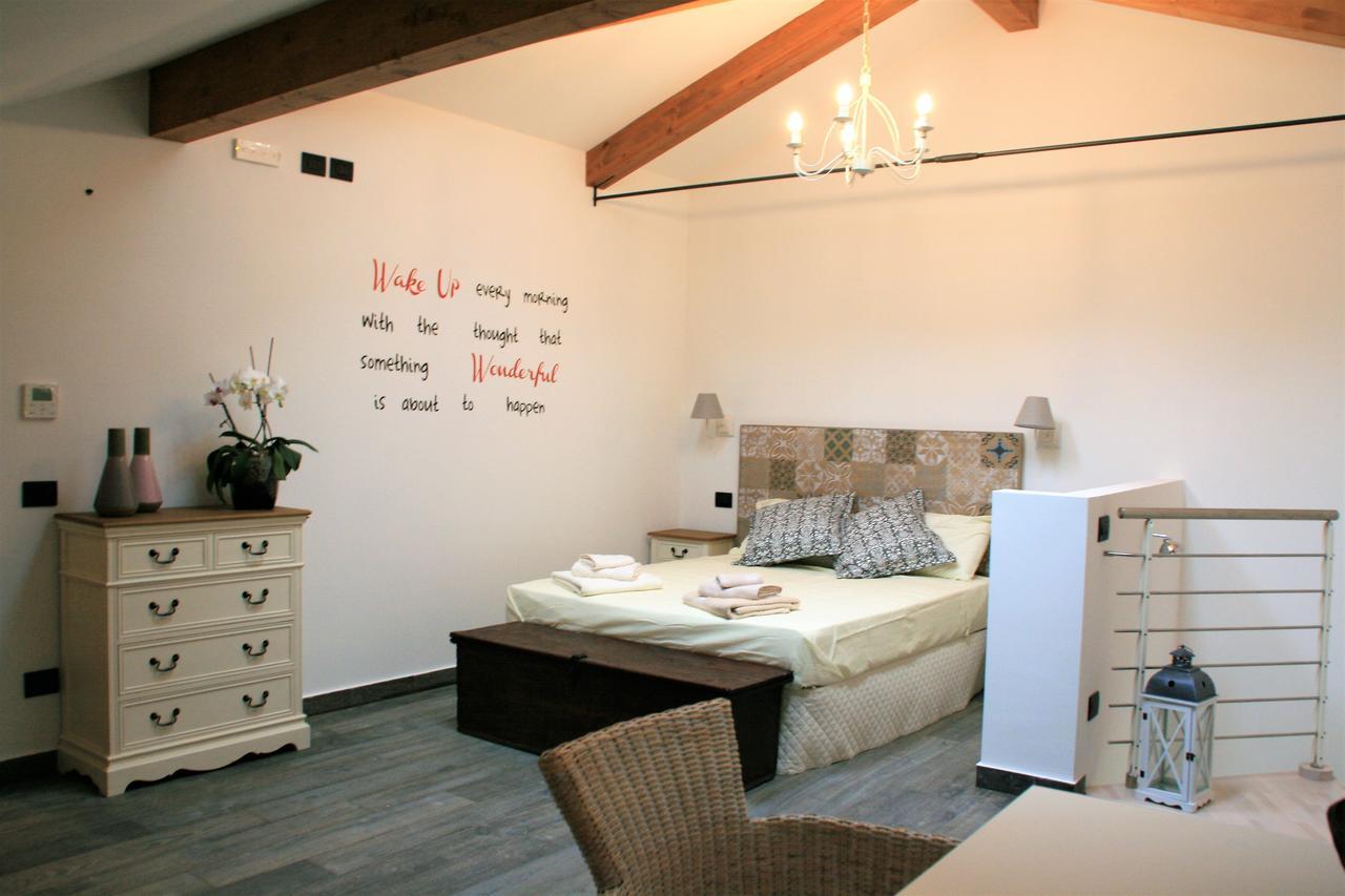 Agriturismo Podere Nigriano 萨罗 外观 照片