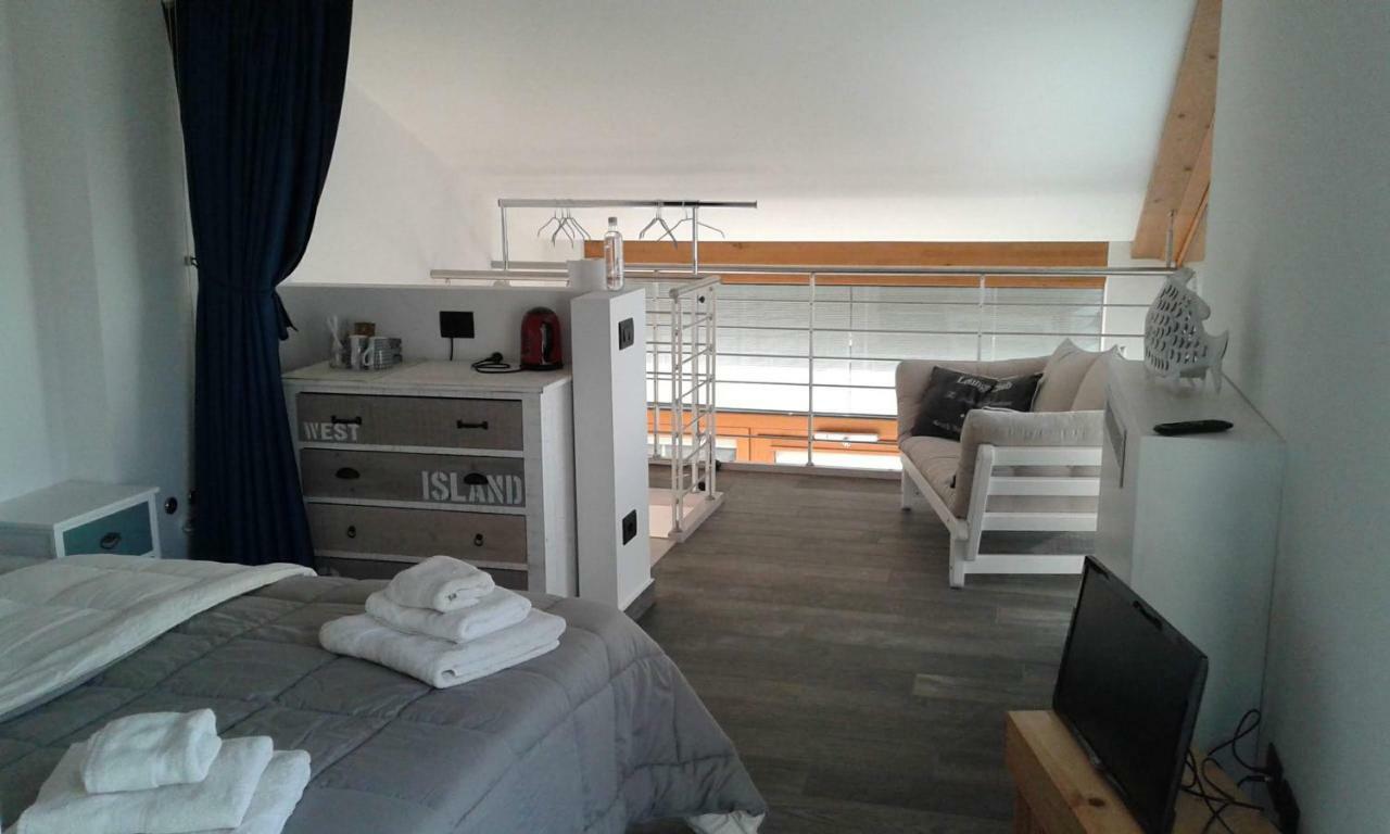 Agriturismo Podere Nigriano 萨罗 外观 照片