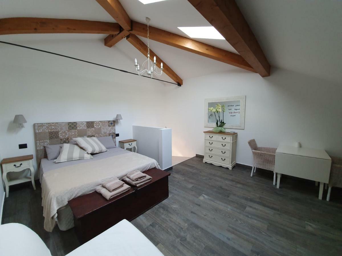Agriturismo Podere Nigriano 萨罗 外观 照片