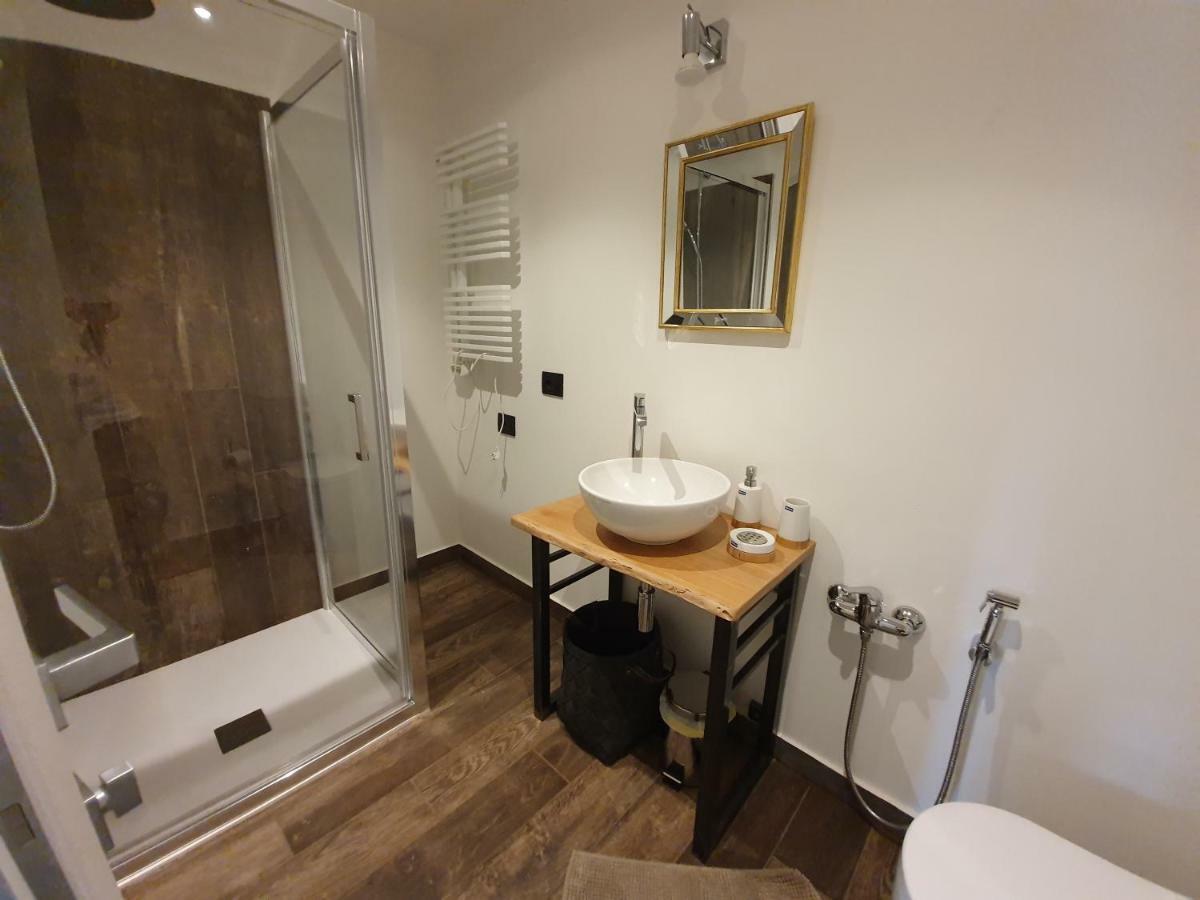 Agriturismo Podere Nigriano 萨罗 外观 照片