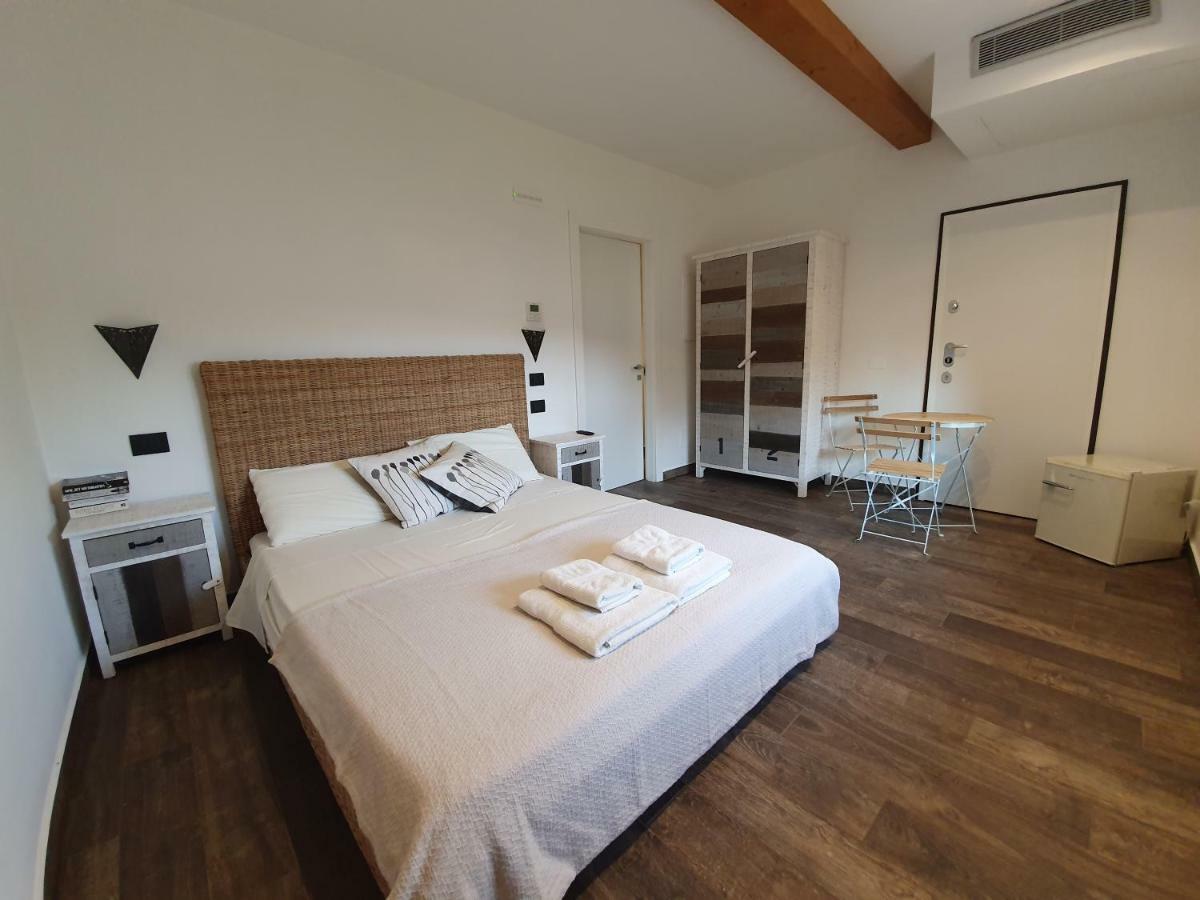 Agriturismo Podere Nigriano 萨罗 外观 照片
